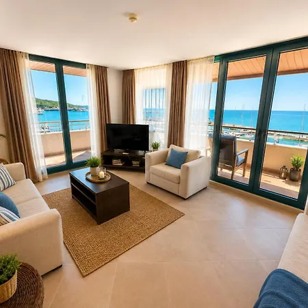 Marina - First Line & Pool Apartment