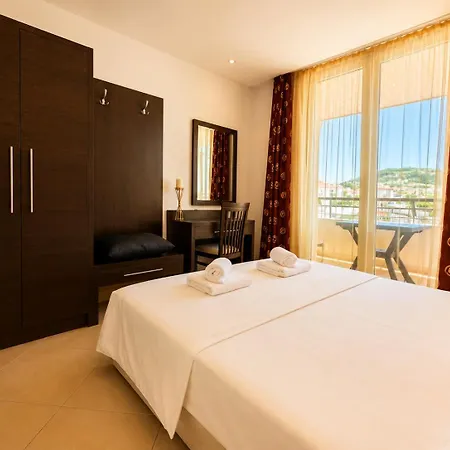 Apartment Marina - First Line & Pool *