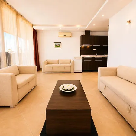 Apartment Marina - First Line & Pool *